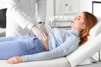 «Большинство россиян заражены бактерией Helicobacter pylori»: почему гастрит не болит — ответ врача