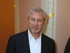 Бассейн, зеленые террасы и гектар земли: в Стамбуле с воздуха засняли роскошную виллу Романа Абрамовича