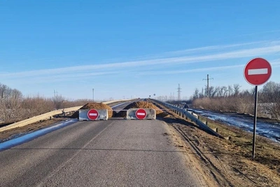 Дорогу в Воронежской области перекрыли из-за аварийного моста