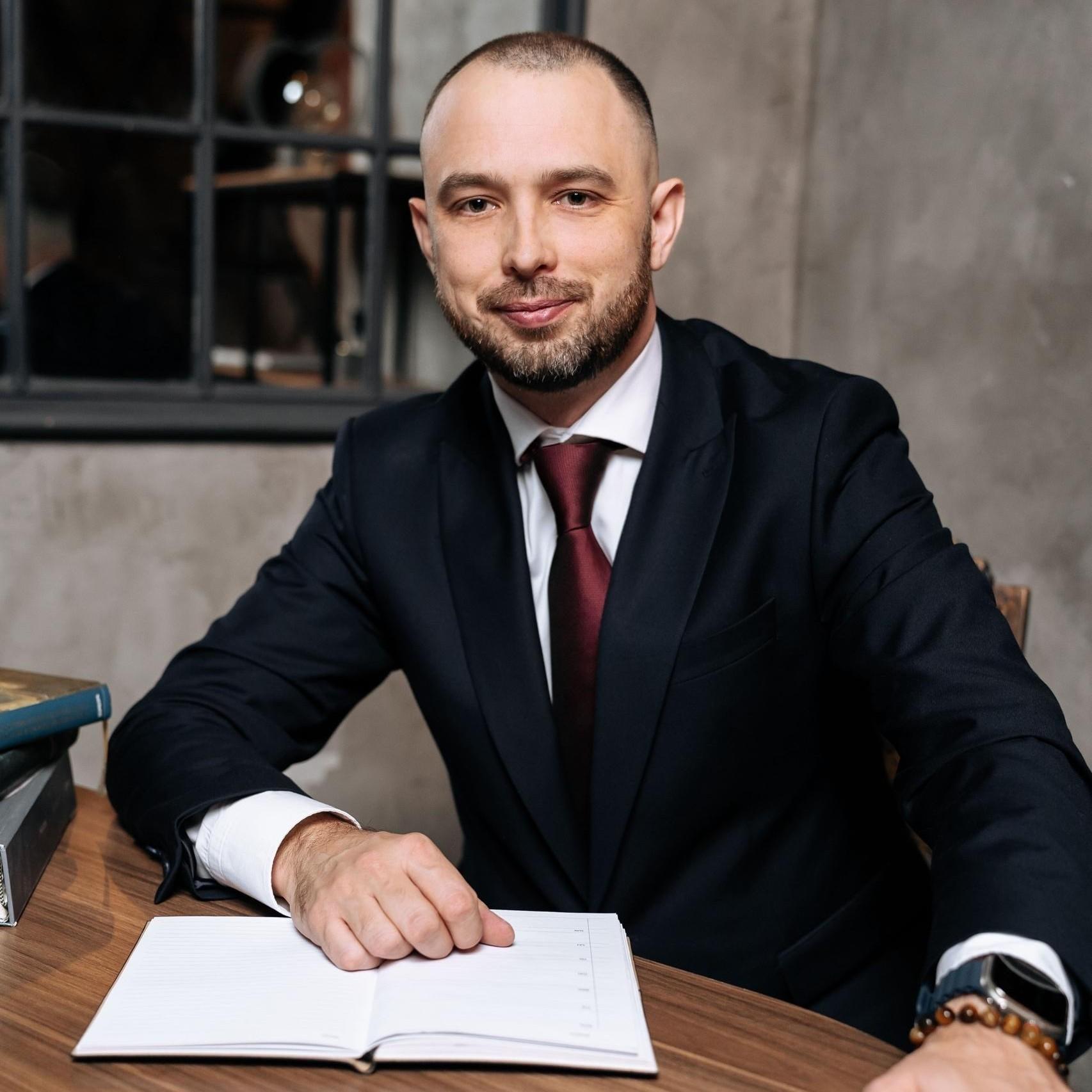 <p>Андрей Саунин </p>