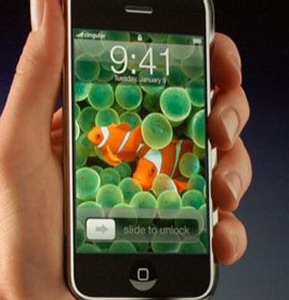Фото №1 - Apple начинает продажи iPhone