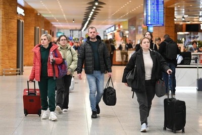 Пассажира, отдававшего мошенникам квартиру, перехватили в Сочи