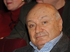 Михаил Жванецкий впервые вышел в свет после травмы