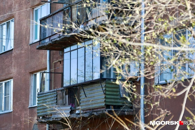 Одни предусмотрительно не пользуются ими | Источник: Наталья Зайцева / MGORSK.RU