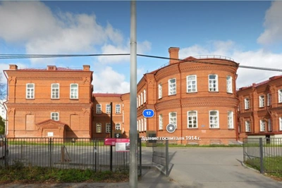 В Перми закрыли часть детской поликлиники из-за состояния здания