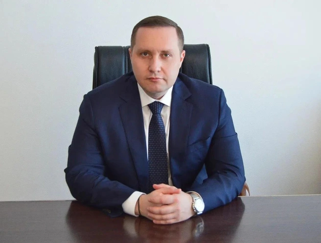 Сергею Болгову 40 лет и по образованию он экономист в лесном комплексе. Учитывая, что «РВК-Воронеж» не компания, а просто тёмный лес — попал по назначению | Источник: «Росводоканал Воронеж» / max.ru