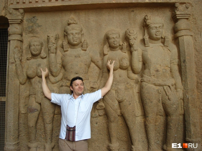 Шоумен прикоснулся к прекрасному | Источник: Сергей Нетиевский