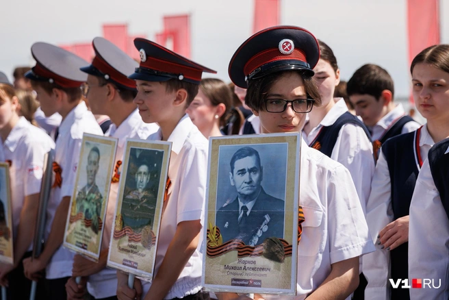 А вот портреты фронтовиков вполне настоящие | Источник: Алексей Волхонский / V1.RU