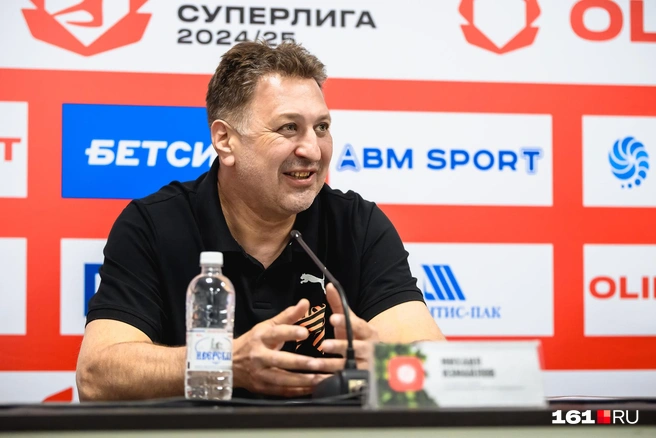 Михаил Измайлов, главный тренер гостей, признался что его команда не испытывала иллюзий, так как после первого матча имела очень большое отставание | Источник: Евгений Вдовин / 161.RU