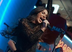 Тима Белорусских признался, что потерял фанатов, Нюша о борьбе с осенней хандрой: музыкальный фестиваль «Новое Радио ДВИЖ»