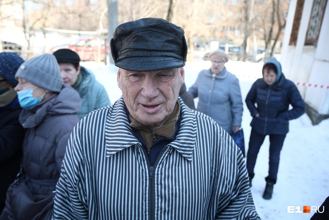 Пенсионер планирует провести лето в саду | Источник: Владислав Лоншаков / E1.RU