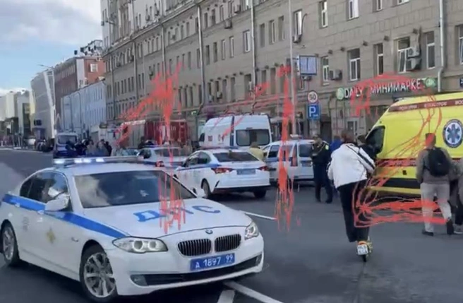 В центре Москвы обнаружили два предмета, похожих на гранаты | Источник: 112 / T.me