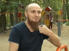 «Жены целуют ему ноги, когда приносят еду»: старшая дочь Анна о том, как живет Иван Сухов