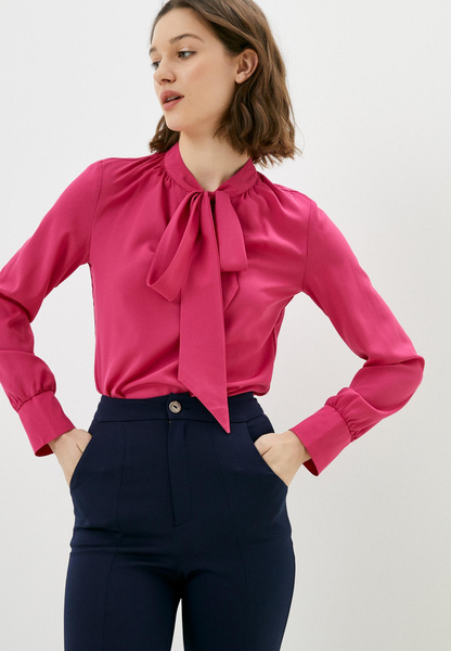 Розова блуза с воротником-бантом