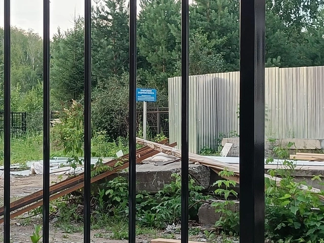 Сначала сообщалось, что здесь будет небольшая деревянная часовня | Источник: читатель НГС