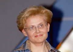 Елена Малышева объяснила, почему лечение певицы МакSим прошло успешно
