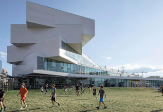 Как должна выглядеть школа, чтобы в ней хотелось учиться: мнение архитектора