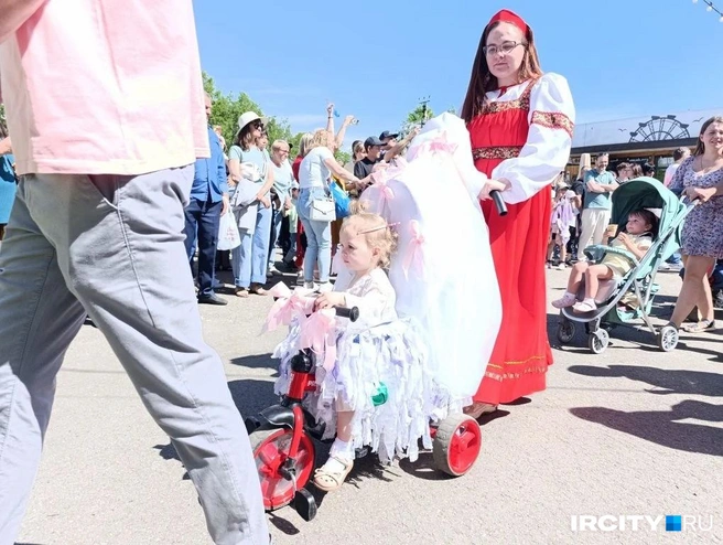 А вот и парад колясок | Источник: «ИрСити»
