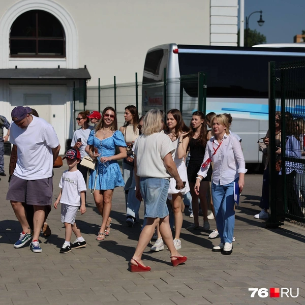 Ярославцы приехали поздравить любимую команду | Источник: Александр Куренной / 76.RU