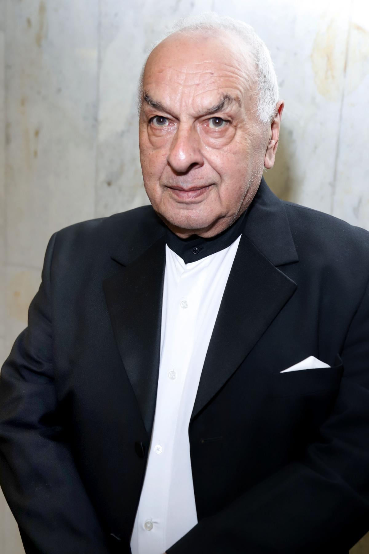 Умер Левон Оганезов