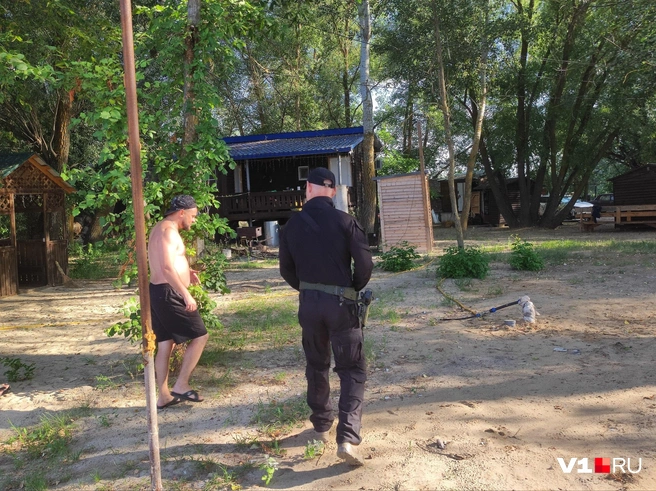 Гости активно содействовали сотрудникам силовых структур | Источник: Денис Паустовский / V1.RU