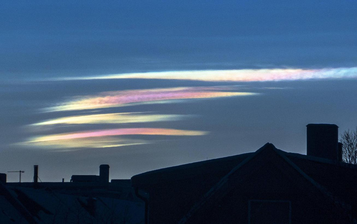 Белая радуга, цветные облака и гигантские призраки: 5 удивительных погодных явлений в летней Арктике