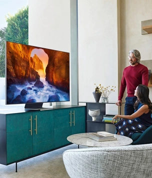В центре внимания: телевизоры Samsung QLED 2019
