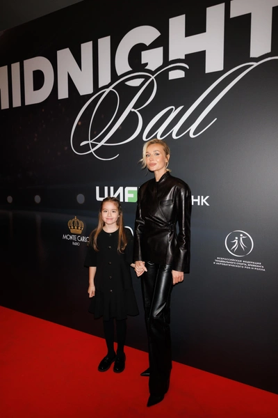 Полина Гагарина с дочерью Мией