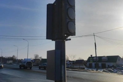 На трассе Южно-Сахалинск – Корсаков начали устанавливать светофоры