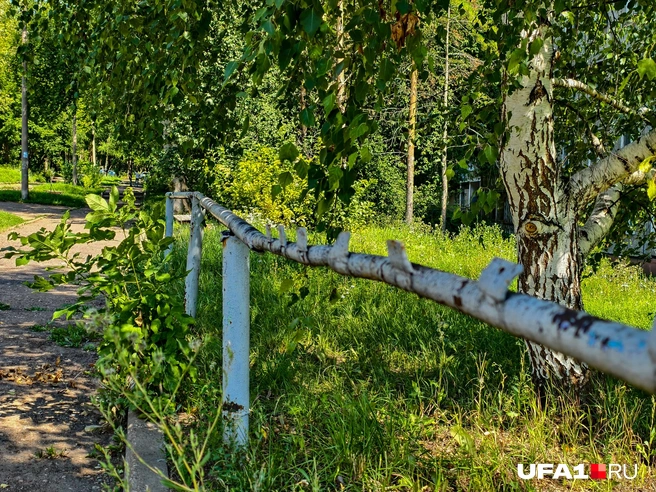 То, что осталось от забора | Источник: Булат Салихов / UFA1.RU