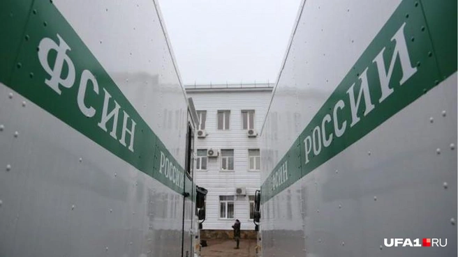 В ряде колоний образуется круг арестантов, которые встают во главе остальных и могут влиять на то, кого и на какую работу устроят | Источник: Тимур Шарипкулов / UFA1.RU