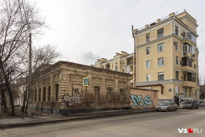 Сгоревший особняк Царицына выставили на продажу в Волгограде