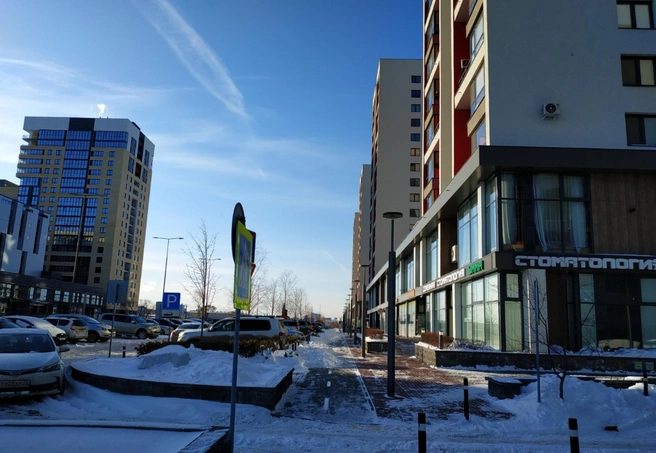 Сейчас в районе всё перекопано и огорожено | Источник: 2GIS