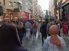 На главной туристической улице Стамбула прогремел взрыв. Данные о погибших