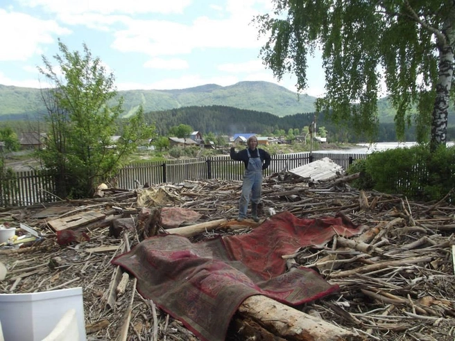 Пара купила участок со старым домом и полностью его снесла для постройки нового | Источник: Сара Линдеманн