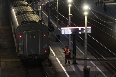 Новости ХМАО за 23 апреля: свадьба, Forbes, вокзал