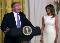 Трамп проигнорировал первую леди США в День матери