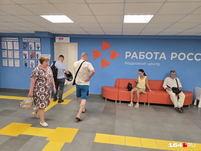 Саратовцы ищут высокооплачиваемую работу | Источник: Семен Коротов-Майбах / 164.RU