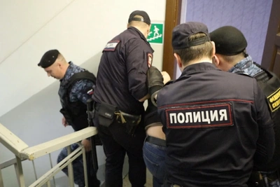 Полиция и приставы отработали пресечение побега на учениях