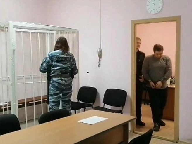 Обвиняемый находился в квартире на улице Курчатова | Источник: Суды общей юрисдикции Новосибирской области во «ВКонтакте»