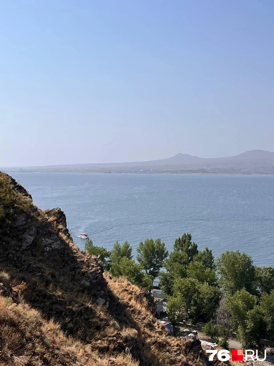 Армяне между собой иногда шутя озеро Севан называют местным морем  | Источник: Кристина Геворкян / 76.RU