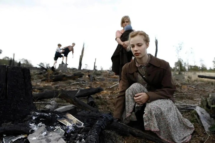 Источник: Кадр из фильма «Лоре» (Lore), 2012 г.