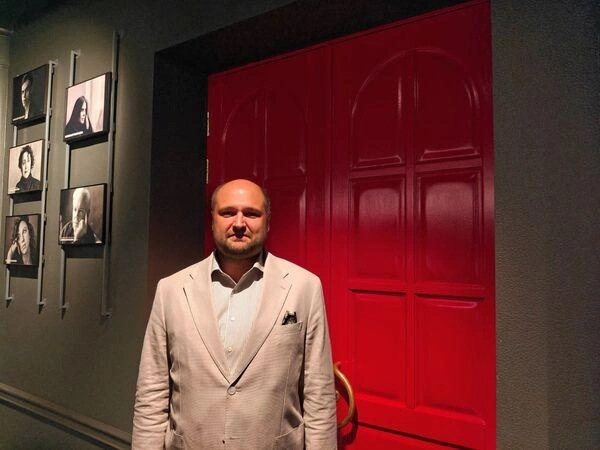 &laquo;Для меня &bdquo;Старый дом&ldquo;&nbsp;&mdash; это театр моего детства. Все традиции, все работы, которые выходили на его сцене, мне очень дороги&raquo;,&nbsp;&mdash; говорит новый директор | Источник: пресс-служба театра &laquo;Старый дом&raquo;