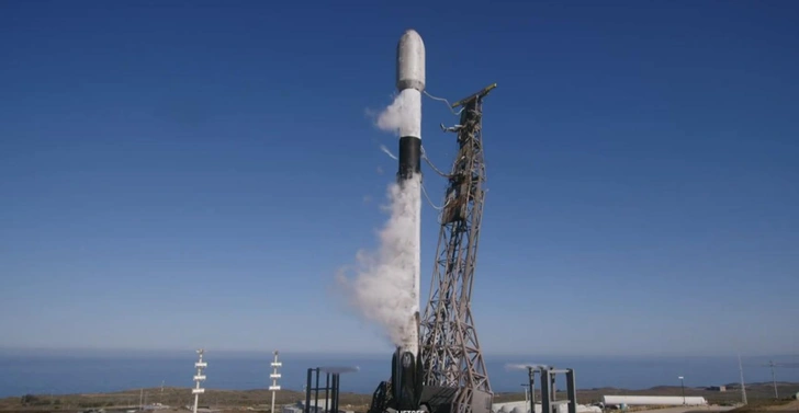 На пути к очередному рекорду: компания SpaceX в сотый раз запустила ракету-носитель Falcon 9 в 2025 году | Источник: SpaceX