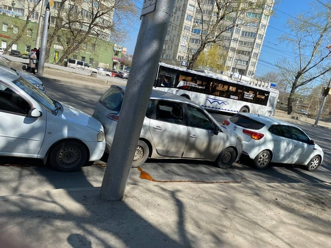 Больше всего повезло водителю KIA | Источник: ЧП Саратов / Telegram