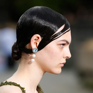 Девушки-эльфы на показе Givenchy Fall 2016 Haute Couture