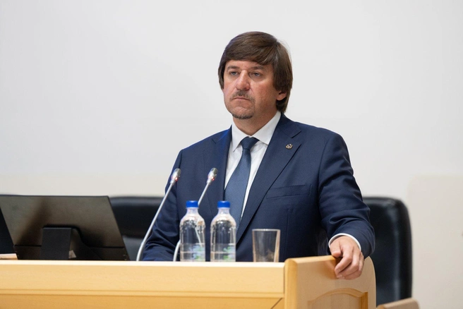 Максим Афанасьев рассказал о ключевых показателях социально-экономического развития Тюмени, а также о реализации муниципальных программ и инвестиционных проектов | Источник: пресс-служба Тюменской городской думы