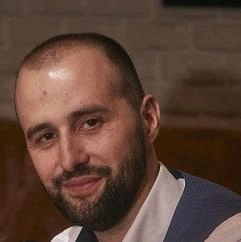 Юрий Монекин регулярно брал микрокредиты | Источник: bmfl.ru