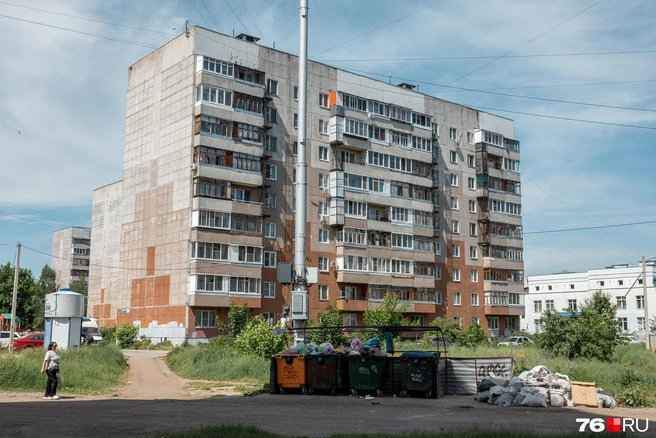 Нередко можно наблюдать такой вид во дворах Ярославля | Источник: Александр Куренной / 76.RU