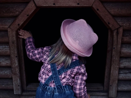 Мать девочки, погибшей под мусоровозом: «Забрала дочь из больницы, чтобы похоронить младшую»